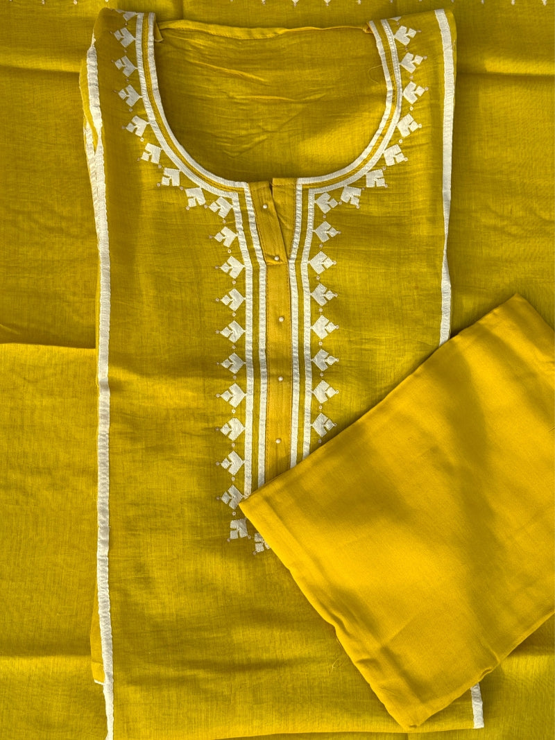 Aabroo Pure Mul Chanderi Embroidered Kurta Set with Dupatta