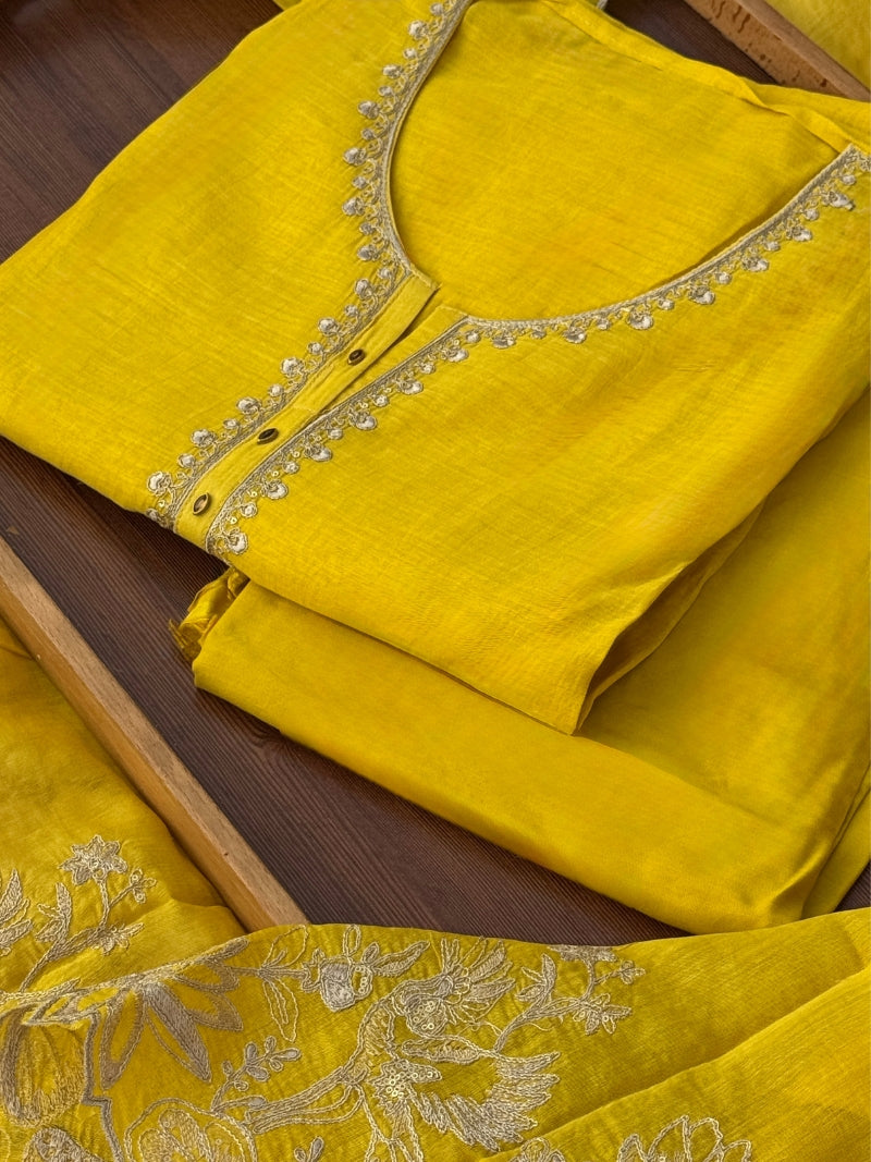 Eshna Pure Mul Chanderi Embroidered Kurta Set with Dupatta
