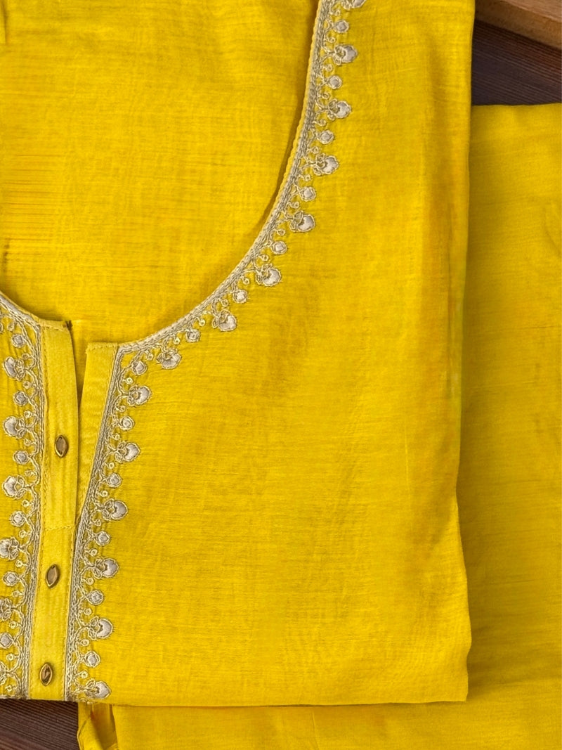 Eshna Pure Mul Chanderi Embroidered Kurta Set with Dupatta