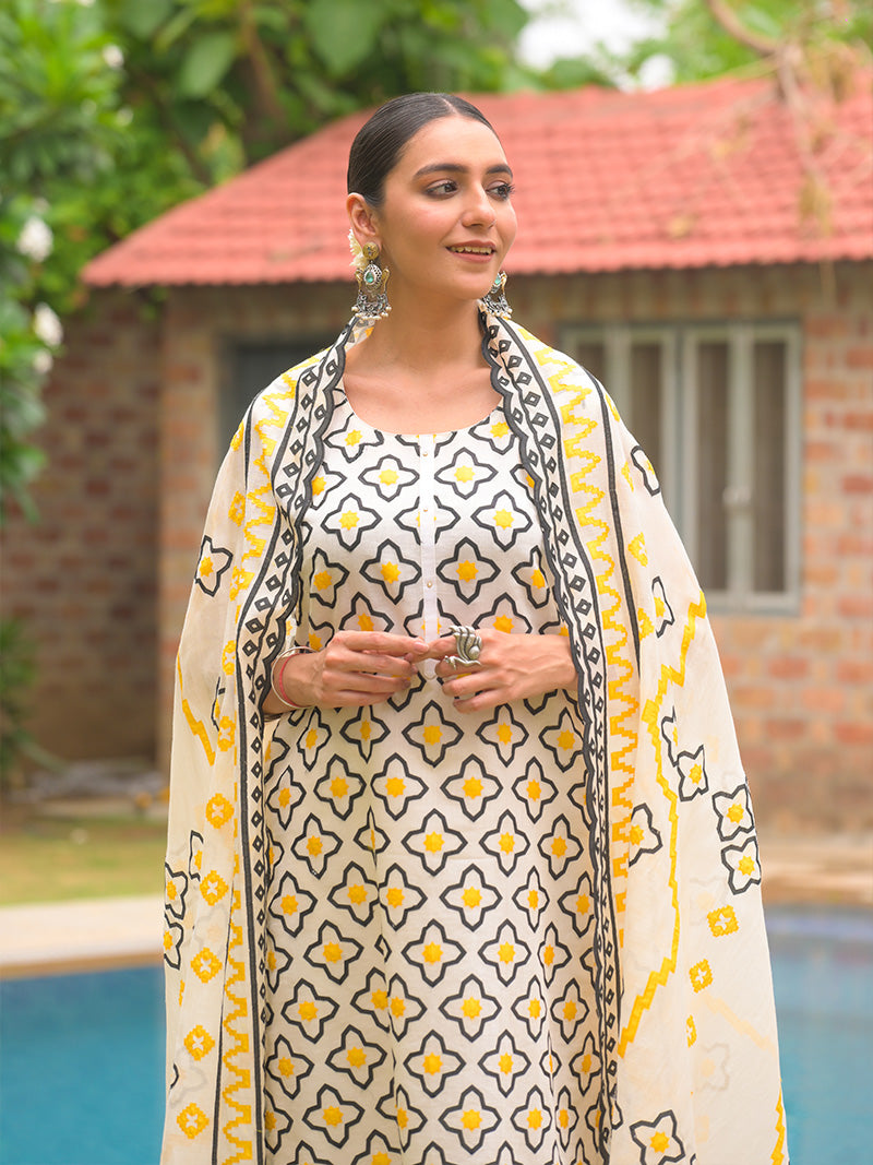 Aadya Pure Mul Chanderi Embroidered Kurta Set with Dupatta - Ivory Yellow