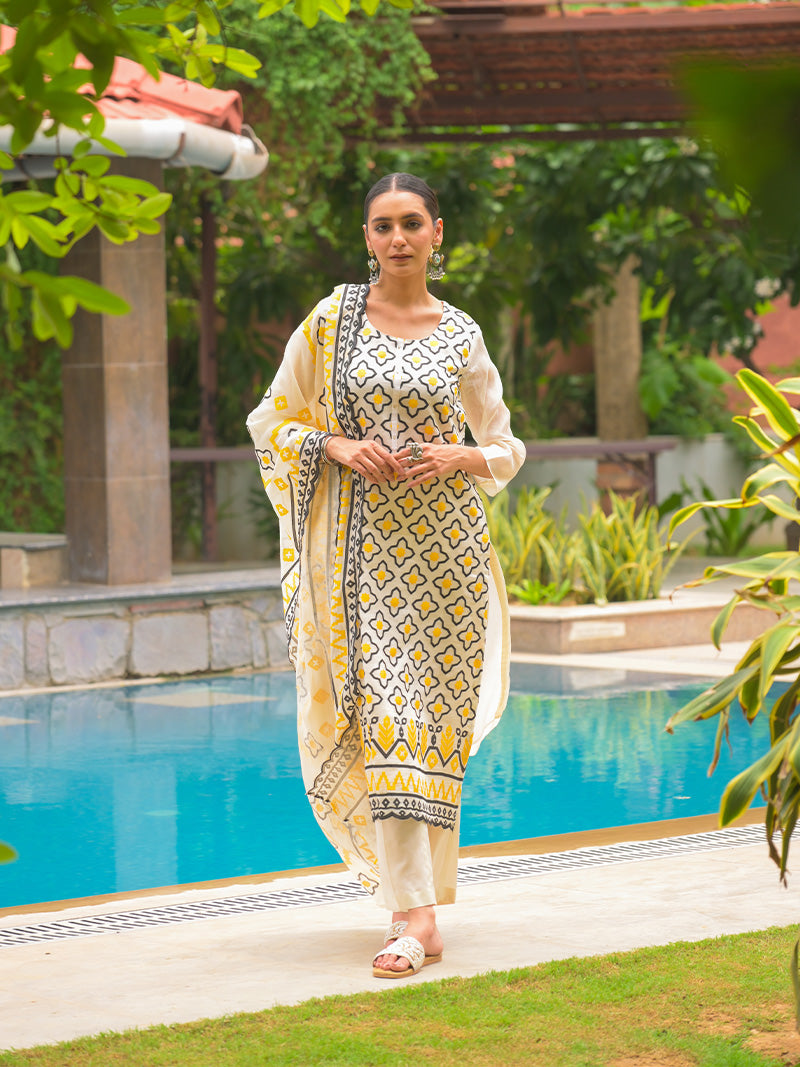 Aadya Pure Mul Chanderi Embroidered Kurta Set with Dupatta - Ivory Yellow