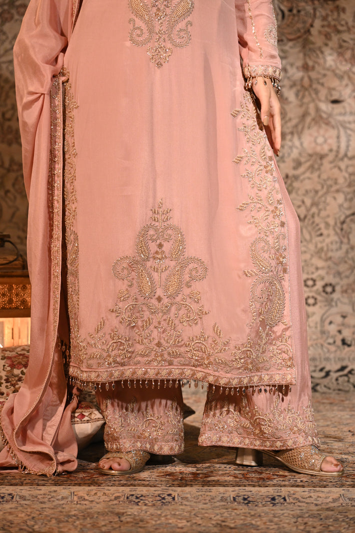 The Gulabi Noor Dusty Pink Chanderi Silk Embroidered Kurta Set with Dupatta
