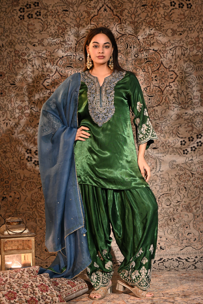 Emerald Noor Velvet Suit Set