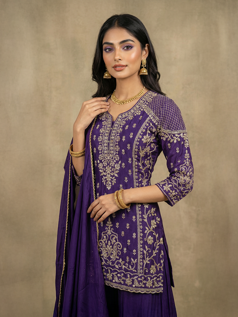 THE LAASYA CHINON HERITAGE SET